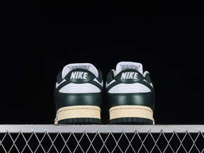 Dunk “Vintage Aged Green”