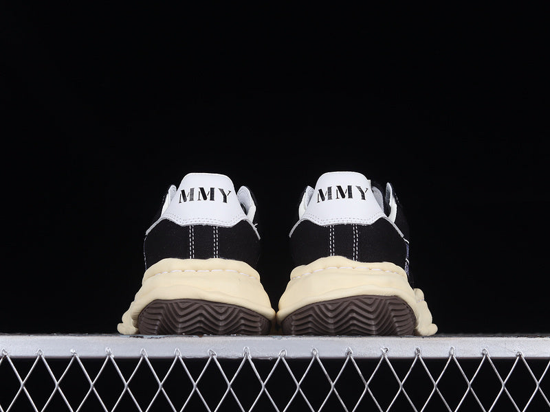 Mihara Yasuyu “Shell Head” ( Preto )