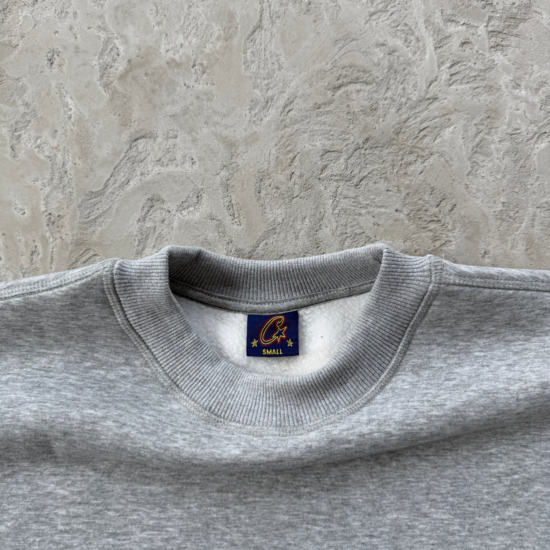 Sueter Corteiz “Mini Island Crewneck” ( Cinza )