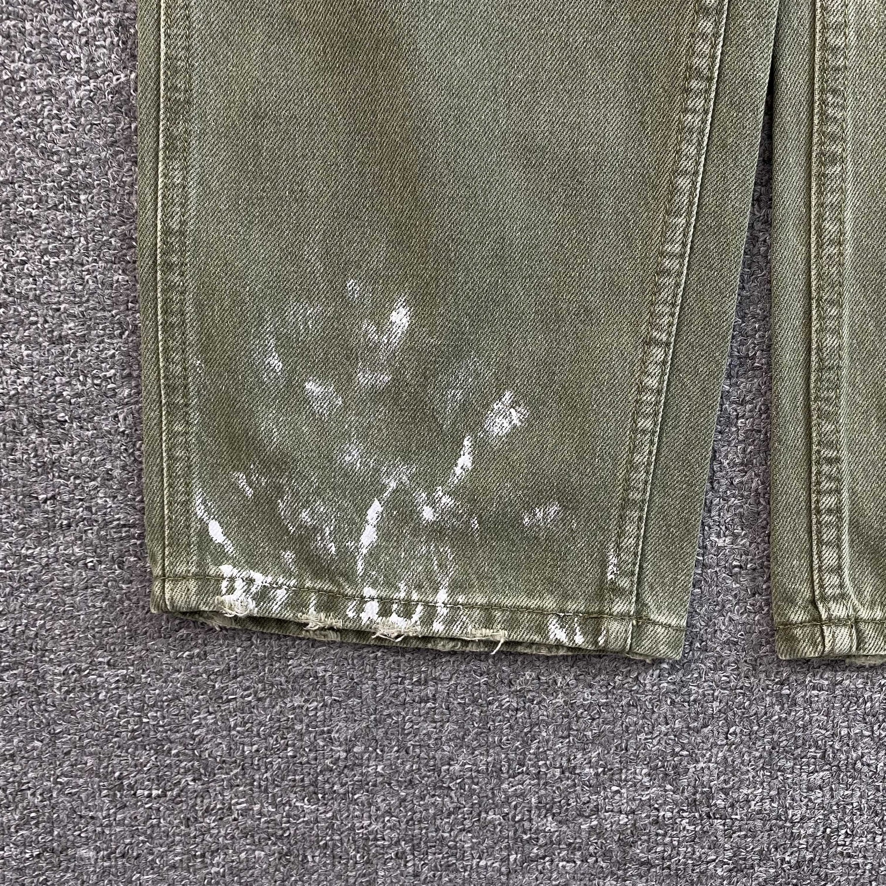 Calça Amiri “Army Stencil”