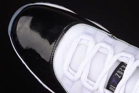 Air Jordan 11 ” Concord ”
