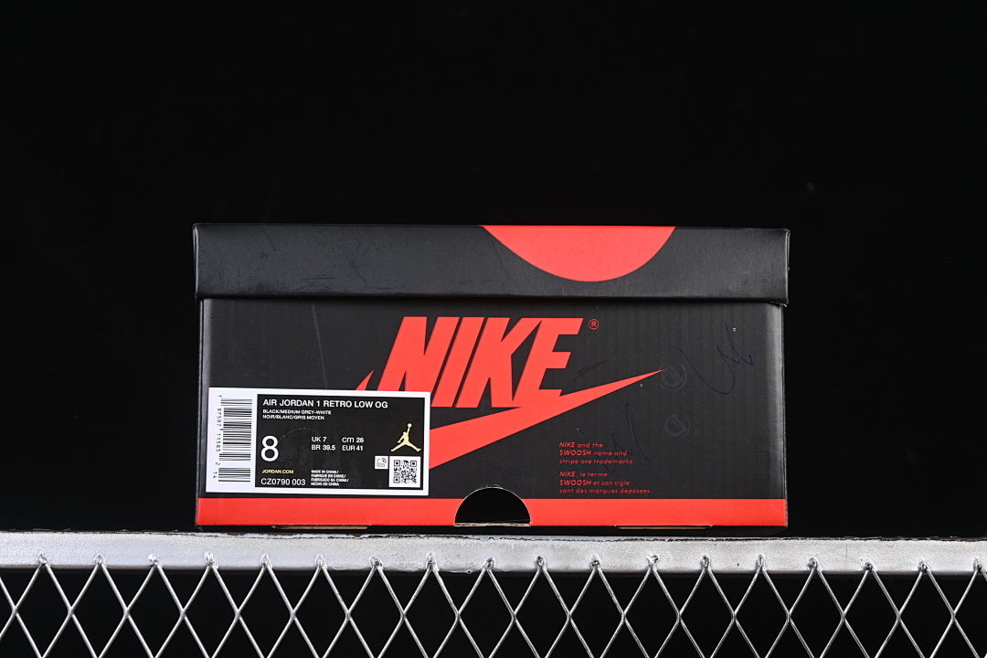 Air Jordan 1 Low “Shadow”