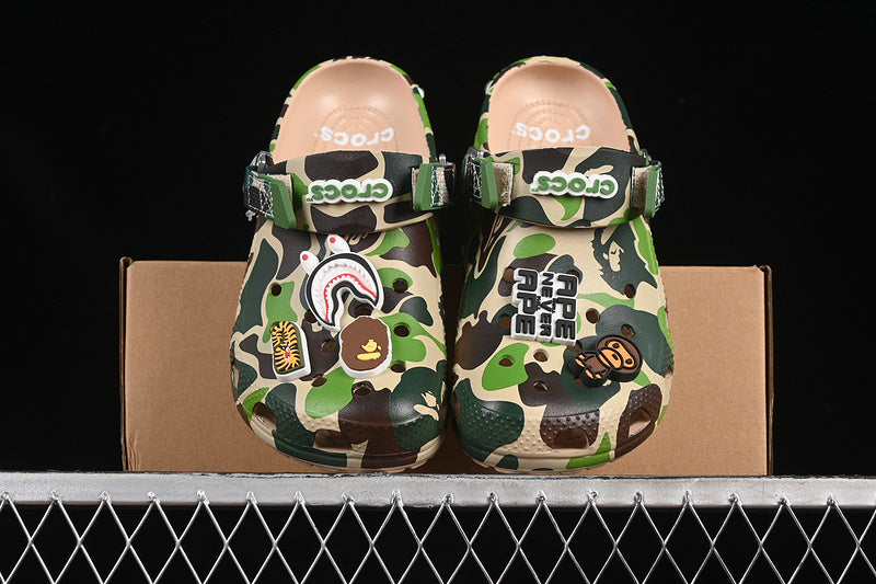 BAPE X Crocs ( Verde )