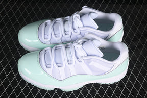 Air Jordan 11  “Igloo”