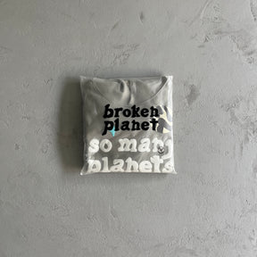Moletom Broken Planet “So Many Planets”