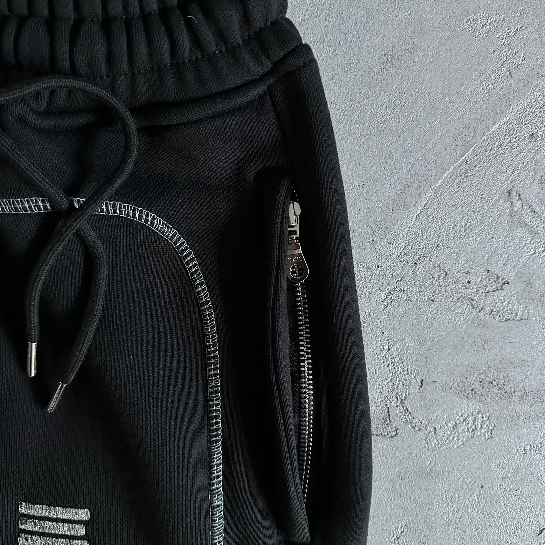 Conjunto Kroen “Concretelock” ( Preto )