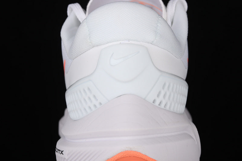 Air Zoom Vomero 15 “White Crimson Tint”