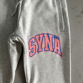 Conjunto Syna World “Crest Oth“ ( Cinza e Rosa )