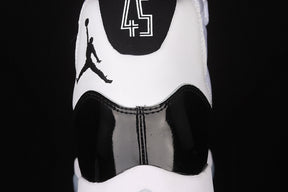 Air Jordan 11 ” Concord ”