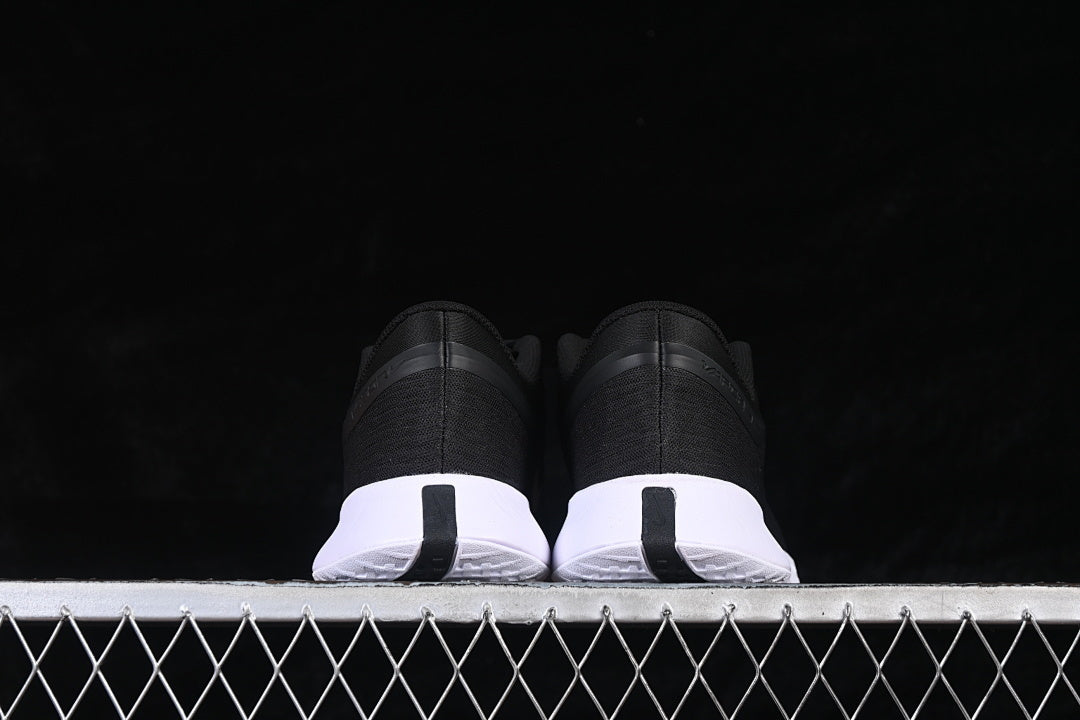 Zoom Vapor Pro 3 “Black and White”