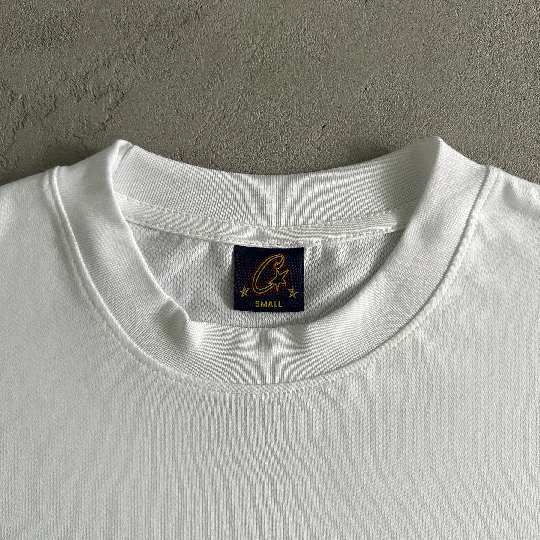 Camisa Corteiz “Groumpy Bee”