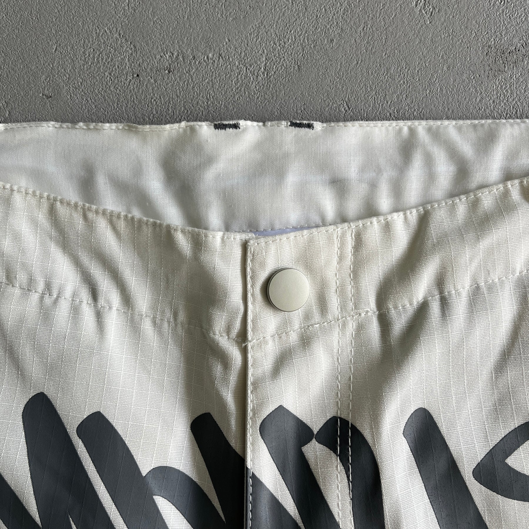 Shorts Cargo MNUS TWO “Graff” ( Branco )