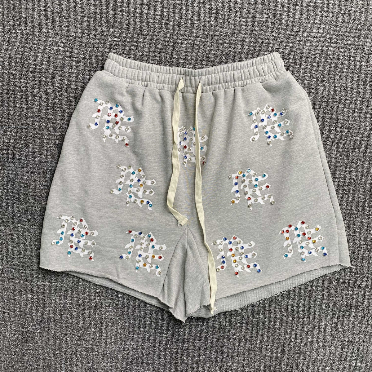 Short Mixed Emotion “ME” ( Cinza )
