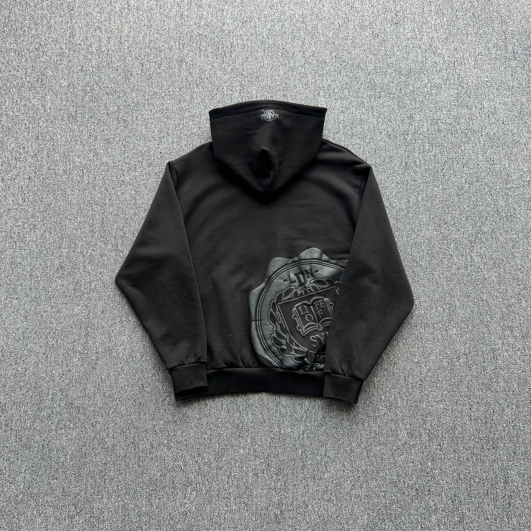 Conjunto Syna World “Crest Oth“ ( Preto e Cinza)