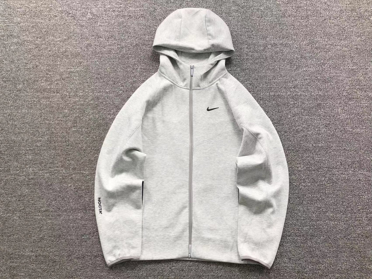 Conjunto Nocta x Nike Tech Fleece “Grey”