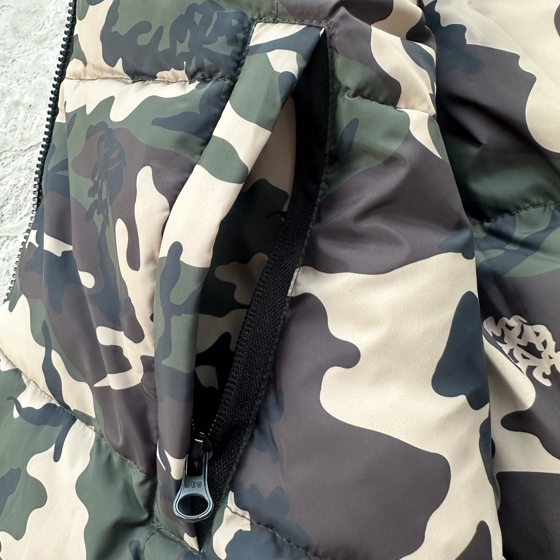 Colete Mertra “Reversible Puffer”
