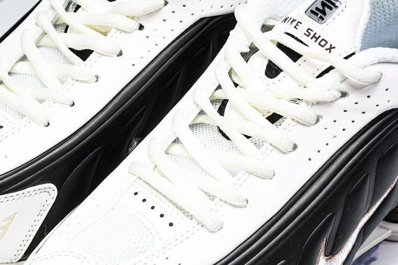 Nike Shox R4 “Black Metalic Silver”