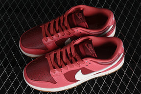 Dunk “Desert Berry”