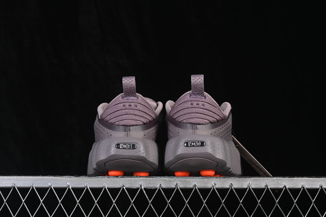 Nike mind 002 “Metallic Cool Grey”