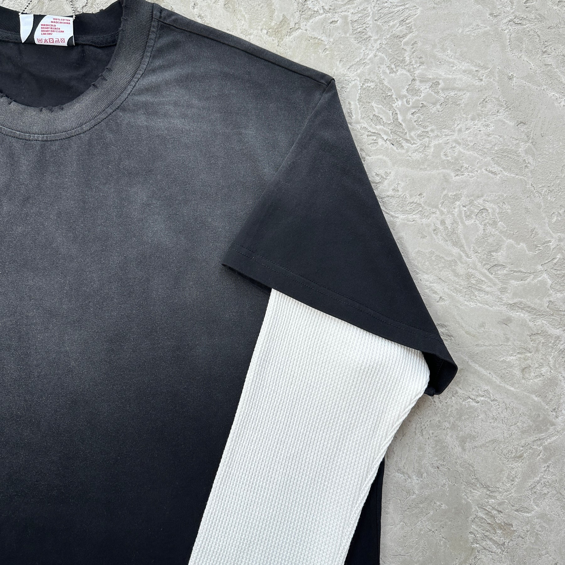 Camisa Mertra Manga longa “Fake Two-Piece” ( Preto )