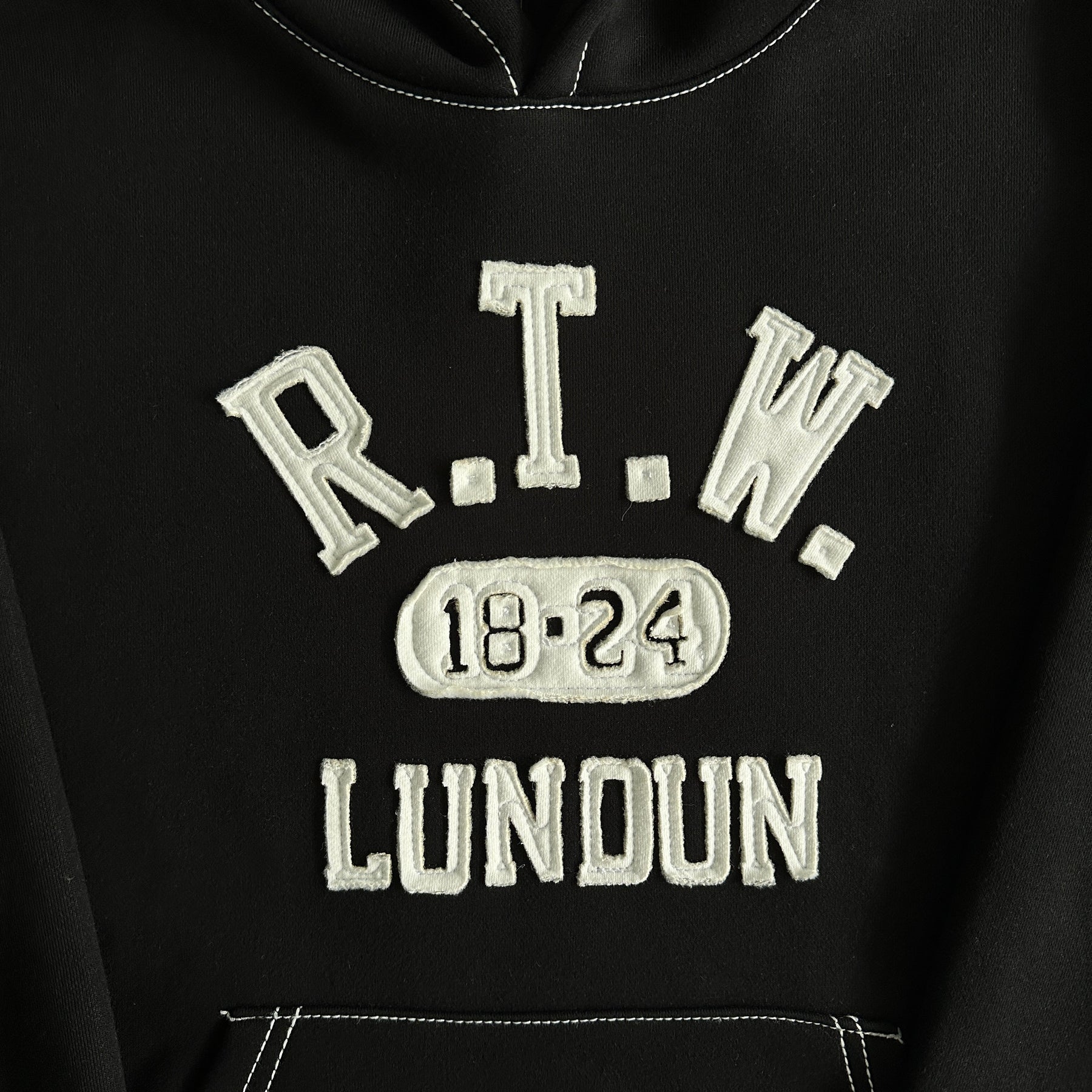 Conjunto Corteiz “RTW College” ( Preto )