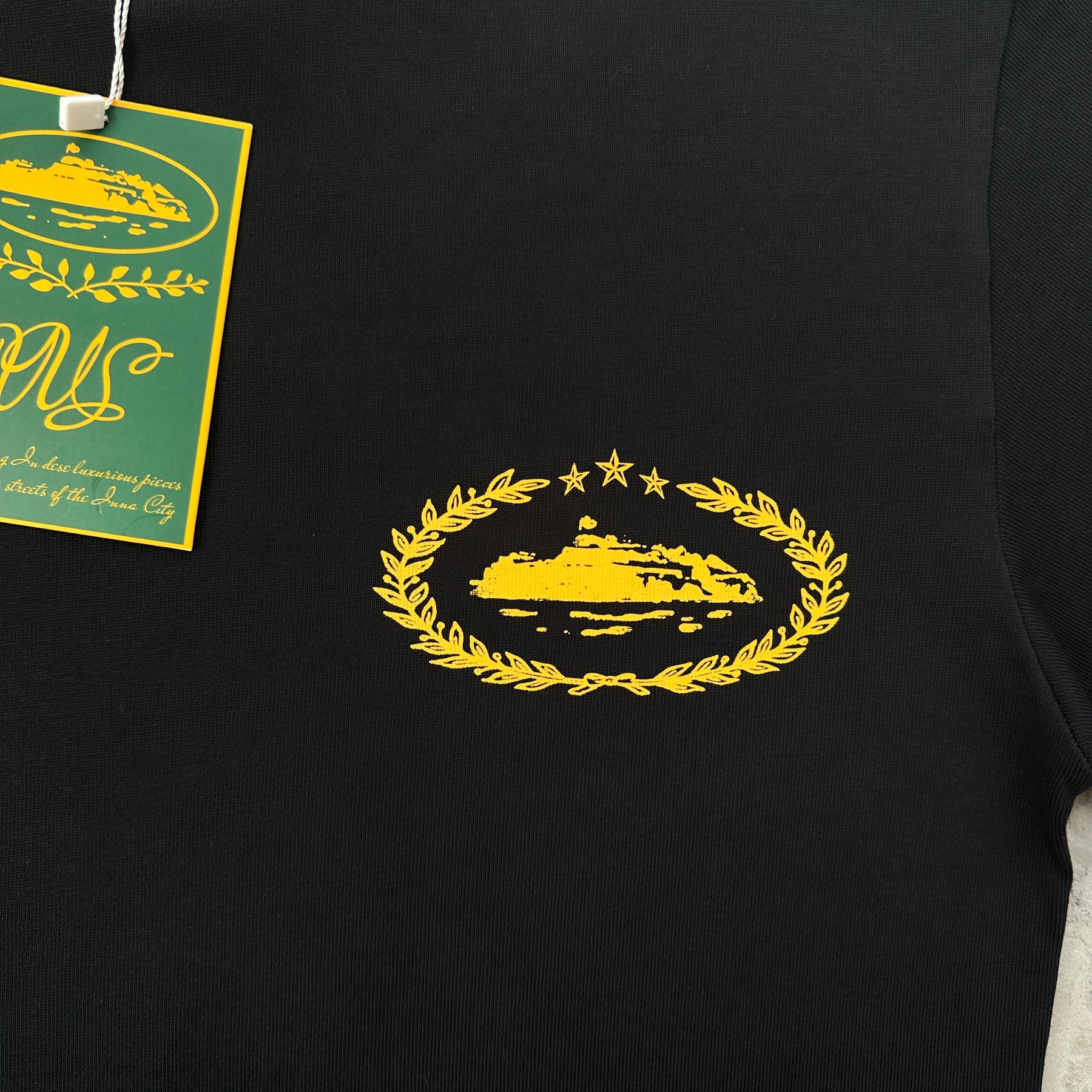 Camisa Corteiz “Royale Heavyweight” ( Preta Com Amarelo )