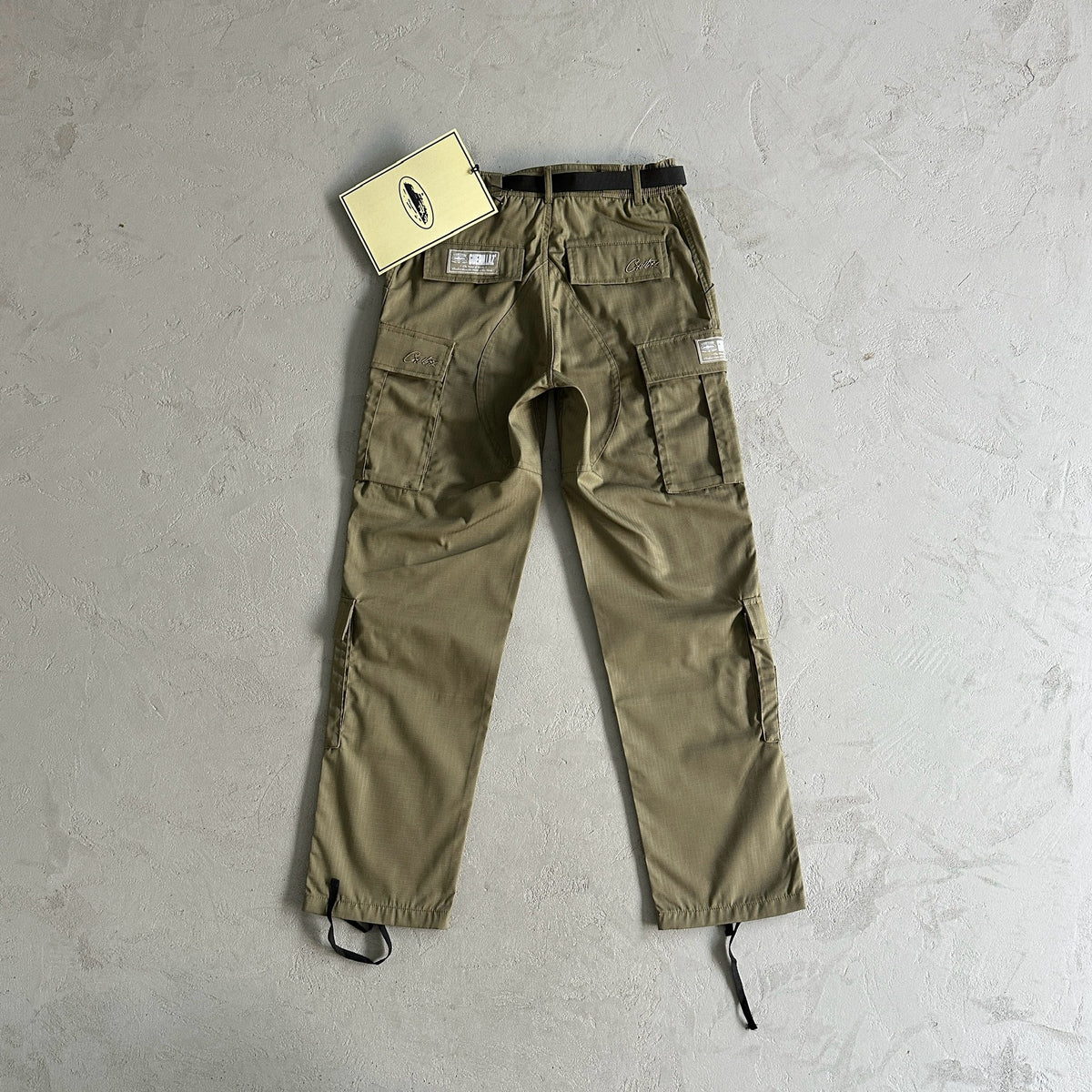 Calça Corteiz “Military Green”
