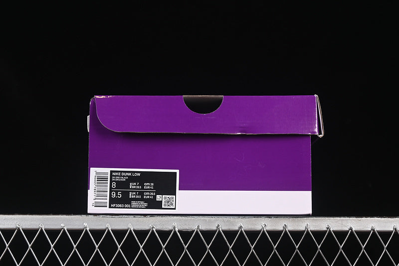 Dunk “Dark smoke grey”