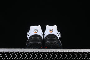 Air Max DN8 “Panda”