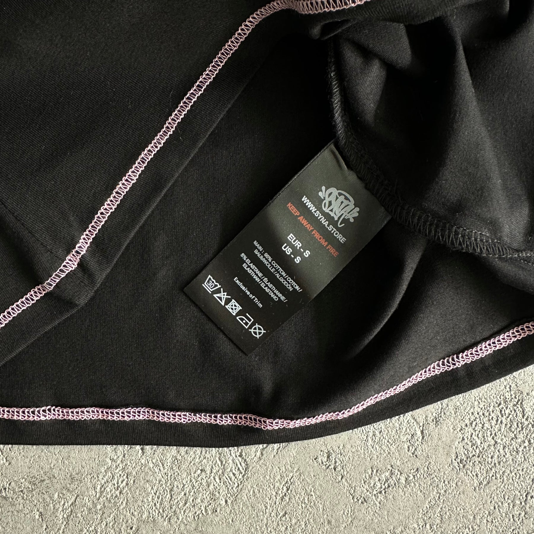 Camisa Syna World “Little Syna” ( Preta )