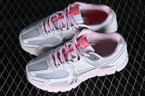 Vomero 5 “Metalic Silver"