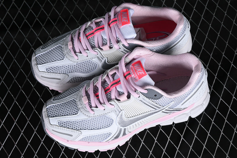 Vomero 5 “Metalic Silver"