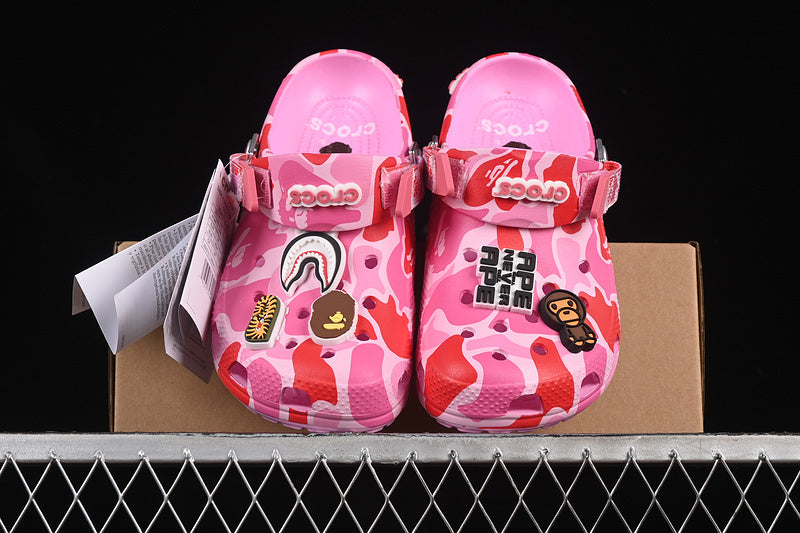 BAPE  X Crocs ( Rosa )