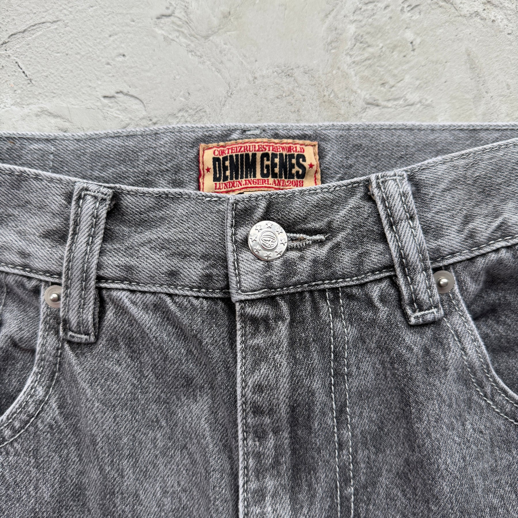 Calça Corteiz “Embossed C-Star DenimWork”