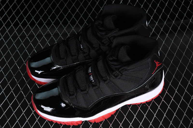 Air Jordan 11 ”Playoffs Bred”