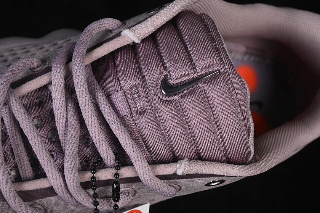 Nike mind 002 “Metallic Cool Grey”