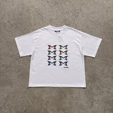 Camisa Mertra “Stacked Logo” ( Branco )