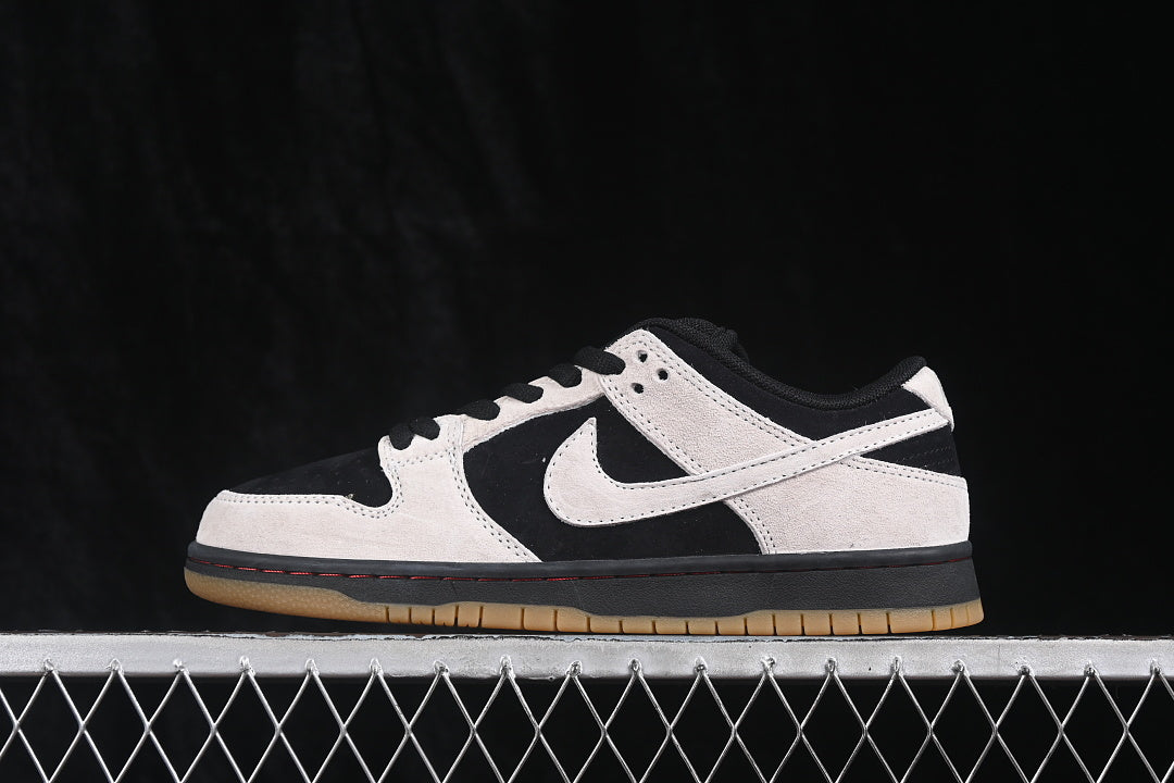 Dunk “Light Orewood Brown”