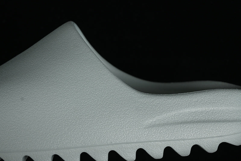 Yeezy Slide “Resin Salt”