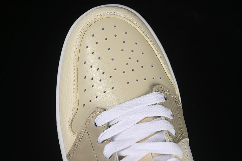 Air Jordan 1 Low “Team Gold Red”