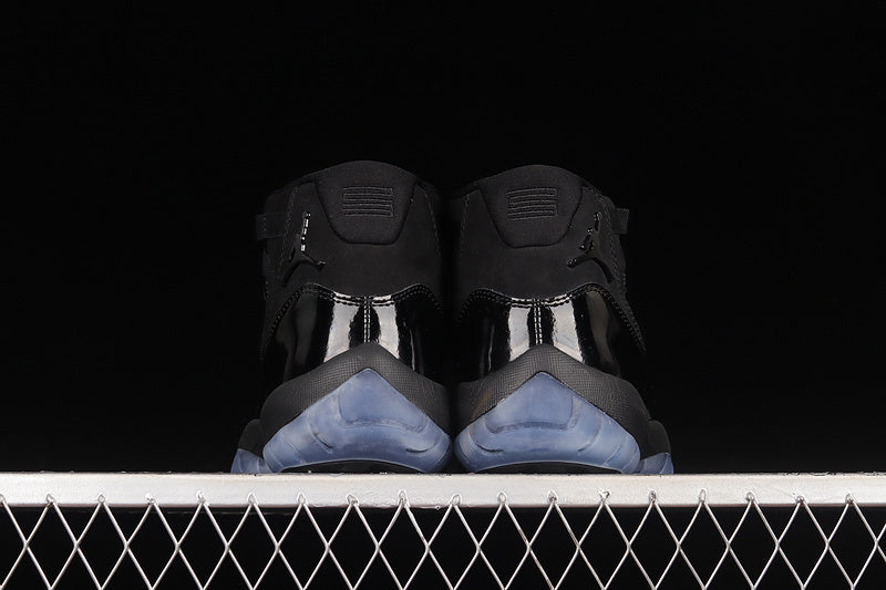 Air Jordan 11  “Cap and Gown”