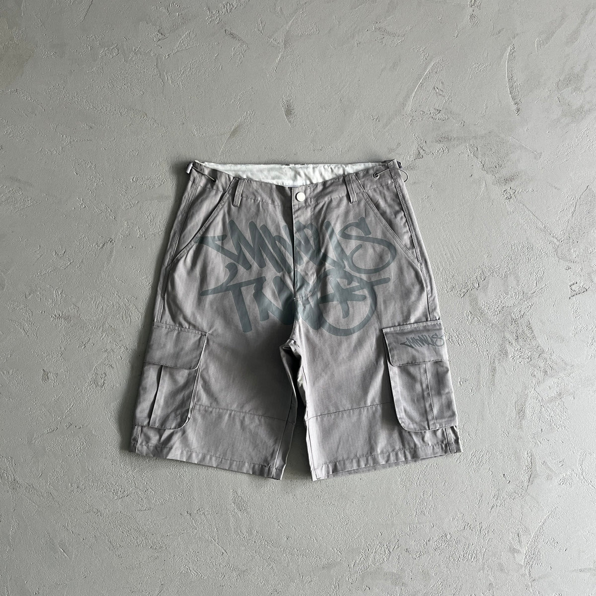 Shorts Cargo MNUS TWO “Graff” ( Cinza )