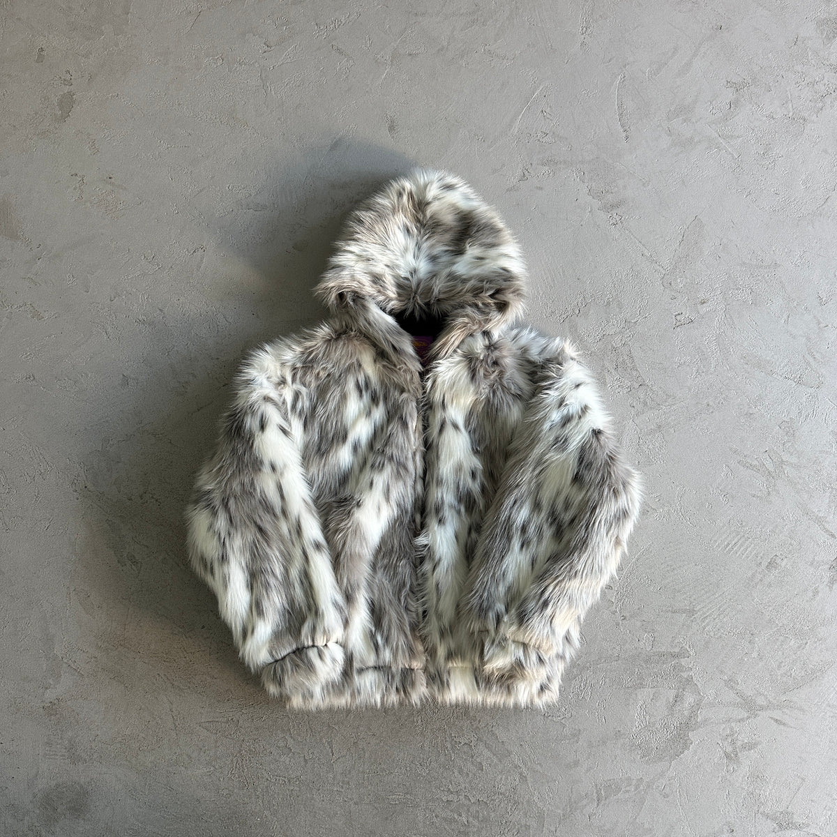 Casaco Corteiz “Faux Fur Hooded”