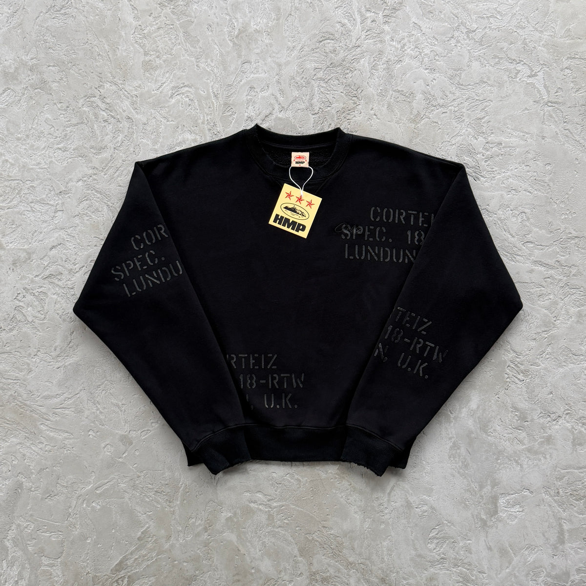 Conjunto Corteiz “HMP Stencil Crewneck” ( Preto )