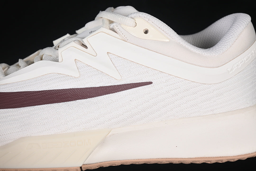 Zoom Vapor Pro 3 “Pale Ivory”