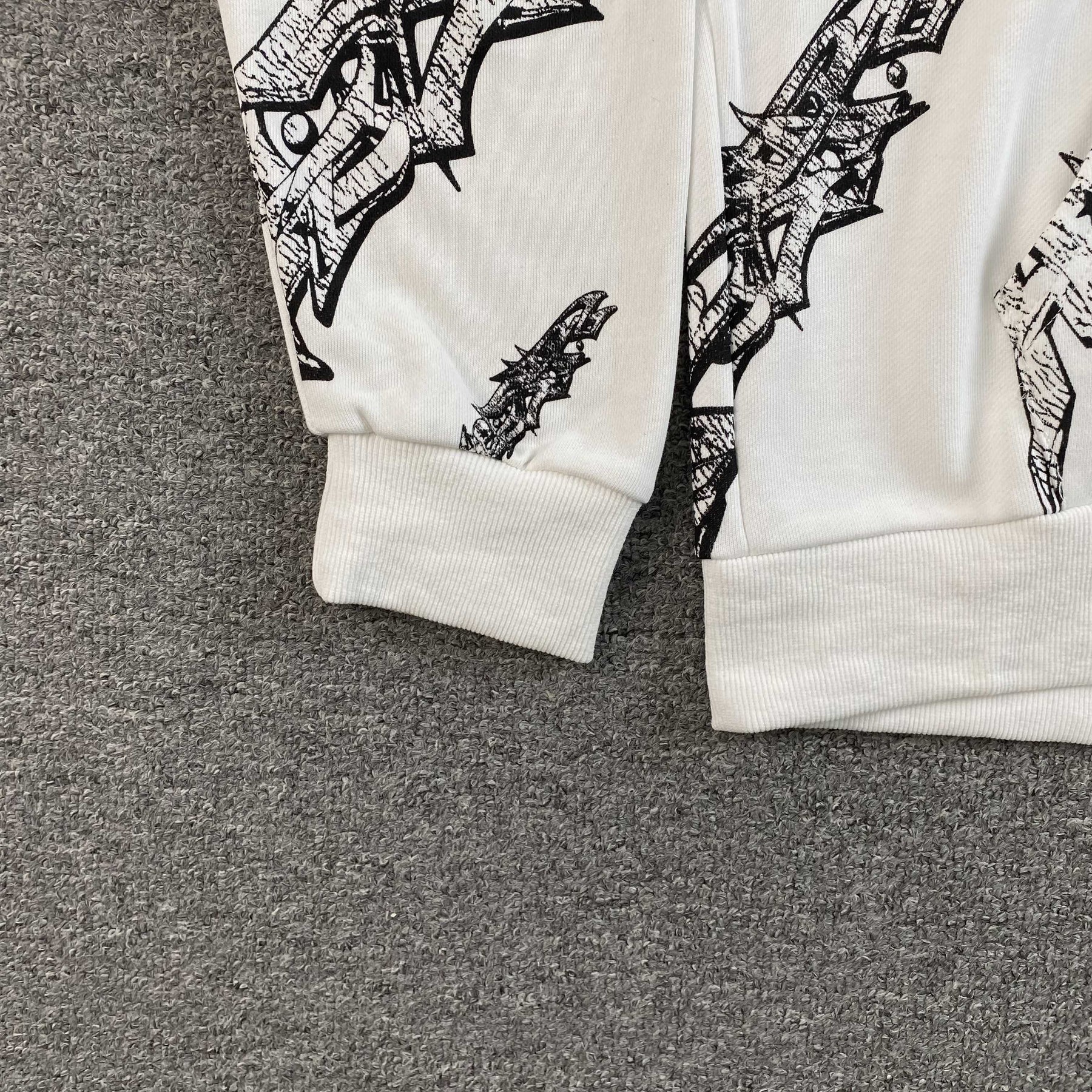 Moletom Hellstar “ Roll Print Graffiti” ( Branco )