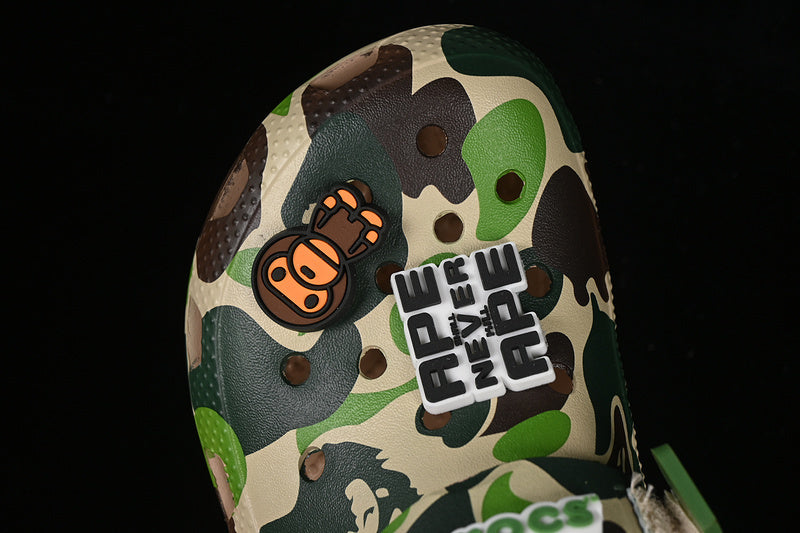 BAPE X Crocs ( Verde )