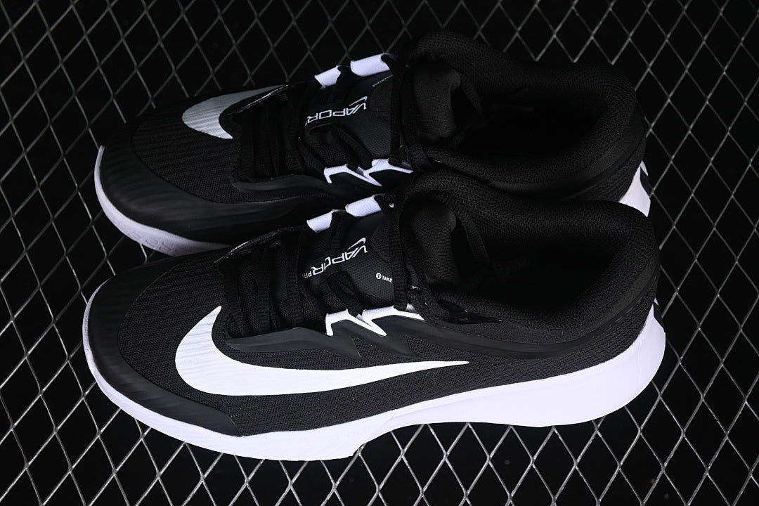 Zoom Vapor Pro 3 “Black and White”