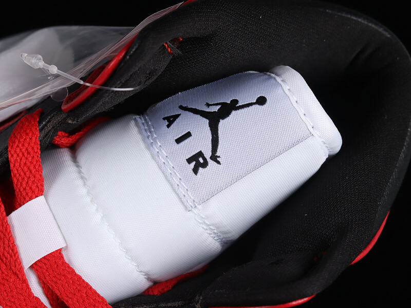 Jordan 1 High “Bred Toe”