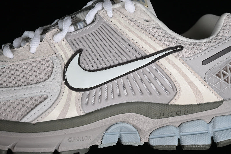 Vomero 5 “Light Orewood Brown"